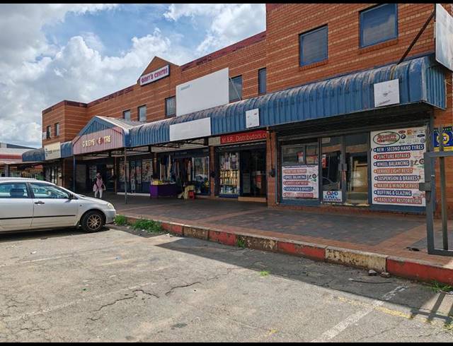 BUSINESS FOR SALE IN LENASIA EXT 1